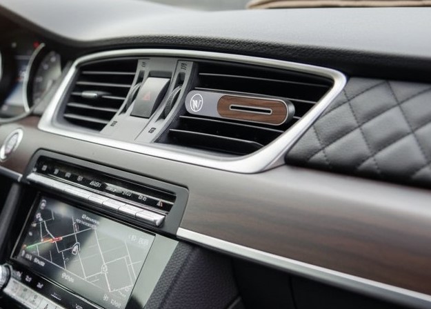 Aroma Difuzér do auta WoodVent - Metal Silver + Vůně